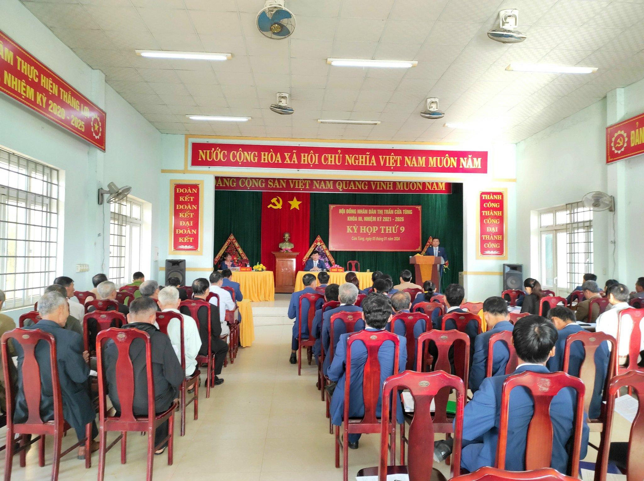 Thị trấn Cửa Tùng tổ chức kỳ họp thứ 9 -Hội đồng nhân dân khóa III, nhiệm kỳ 2021 – 2026.